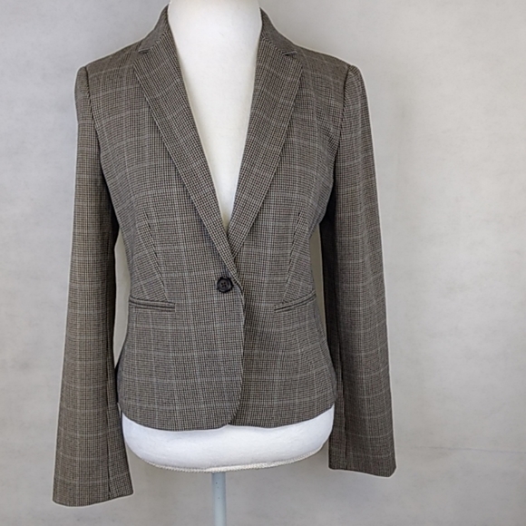 Ann Taylor Blazer One Button Closure Size 6 - Picture 2 of 8